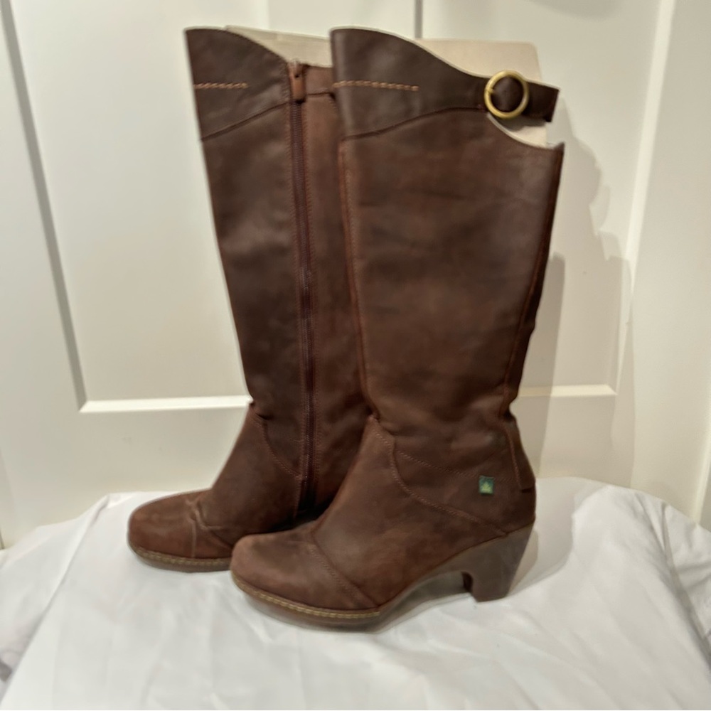 Brown Knee-High Leather Boots